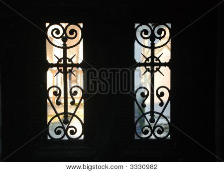 Wroght 철 창 Pere Lachaise 묘지, 파리에서