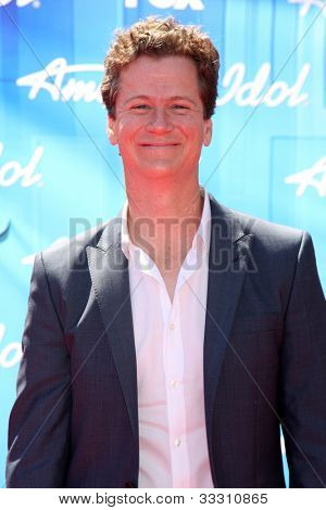 LOS ANGELES - május 23: Jonathan Mangum megérkezik a 