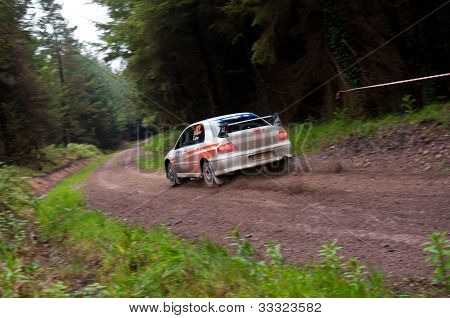 G. Lucey jazda Mitsubishi Evo