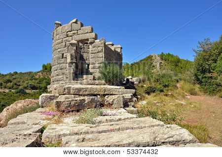 The Arcadian Wall
