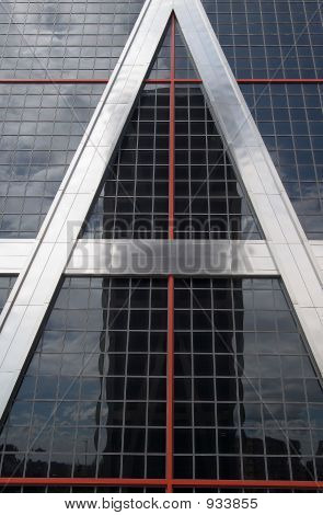 Schiefen Columbus Zwillingstürme In Madrid Spanien