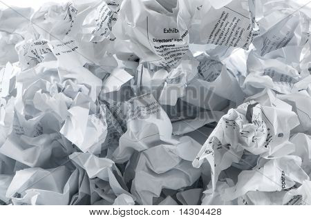Recyklace koncept se spoustou odpadních papíru