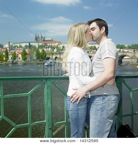 Prag içinde birleştirmek,