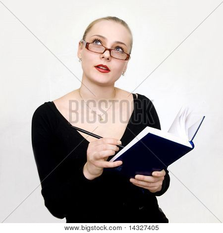Obchodní žena si myslí, že