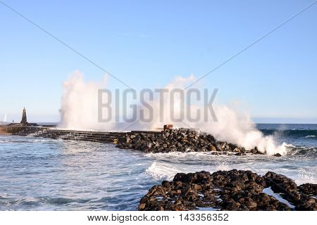Big Wave In The Ocean