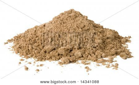 Hromádka písku izolovaných na bílém
