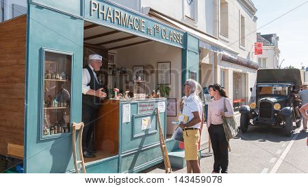 Reproduction Of A Traveling Pharmacy With Pharmacist