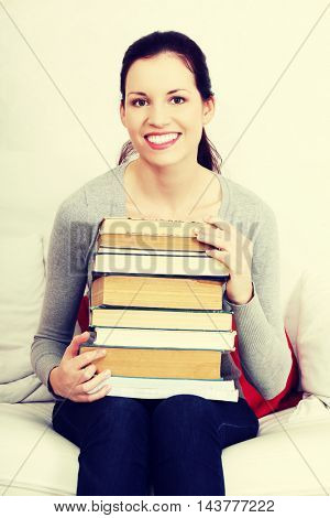 Meny books.
