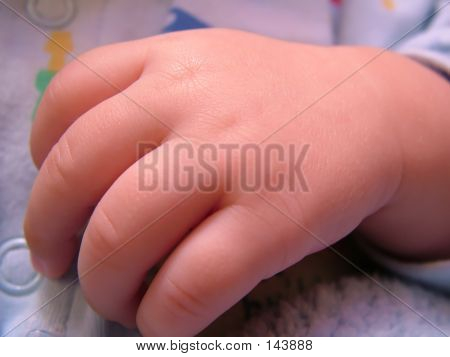 มือน้อย