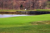 -Loch-Golfplatz von Wasser
