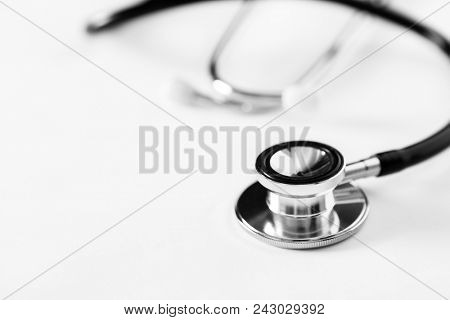 medical stetoskop isolated on a white background