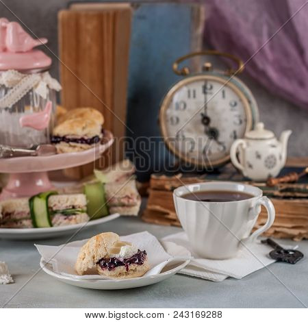 English Five O'clock Tea