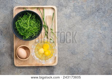 Ingredient For Fried Acacia Pennata Omelet (fresh And Leaf Pennata)