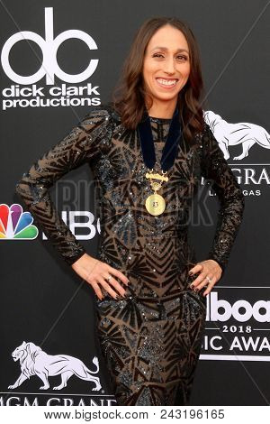 LAS VEGAS - MAY 20:  Desiree Linden, Womens Boston Marathon Winner 2018 at the 2018 Billboard Music Awards at MGM Grand Garden Arena on May 20, 2018 in Las Vegas, NV
