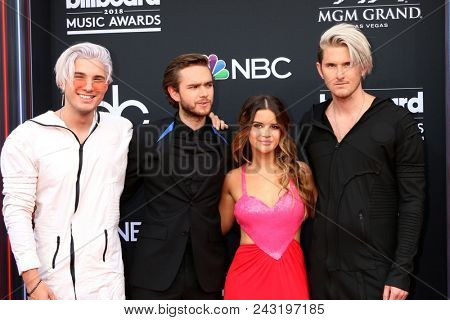 LAS VEGAS - MAY 20:  Michael Trewartha, Zedd, Maren Morris, Kyle Trewartha at the 2018 Billboard Music Awards at MGM Grand Garden Arena on May 20, 2018 in Las Vegas, NV