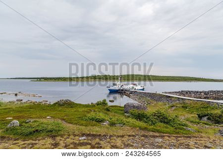 Coast Of The White Sea On Big Zayatsky Island, Russia