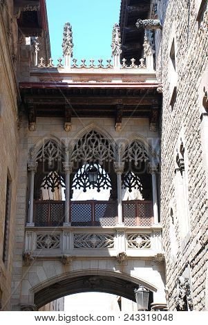 Neogothic Bridge At Carrer Del Bisbe (bishop Street) In Barcelona, Catalonia, Spain