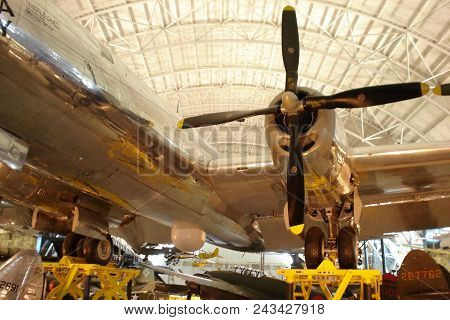B-29 Enola Gay At The Smithsonian National Air And Space Museum Steven F. Udvar-hazy Center, Chantil