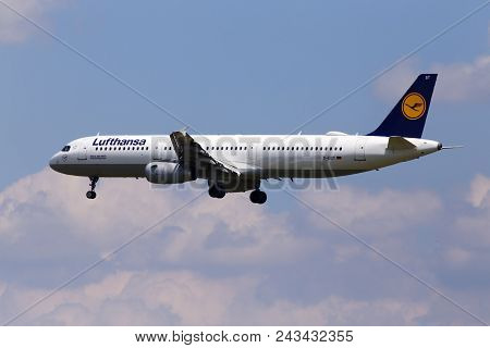 Borispol, Ukraine - May 25, 2018: D-aist Lufthansa Airbus A321-200 Aircraft On The Cloudy Sky Backgr