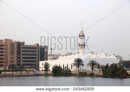 The Jaffali Mosque Nearby Balad (shopping Area)  In Evening  Jeddah, Saudi Arabia