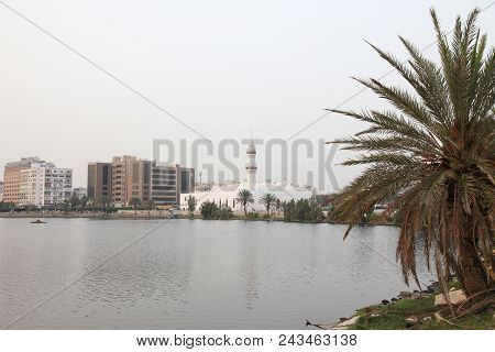 The Jaffali Mosque Nearby Balad (shopping Area)  In Evening  Jeddah, Saudi Arabia