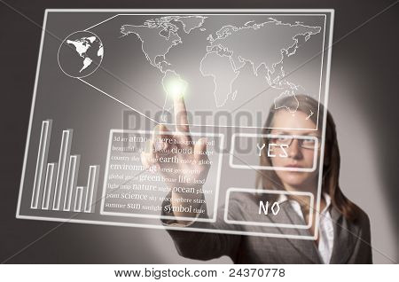 Hand drängen auf eine Touch-Screen-Oberfläche