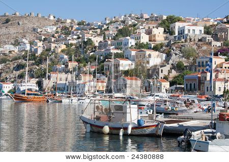 Gialos, havnen i Symi, Grækenland.