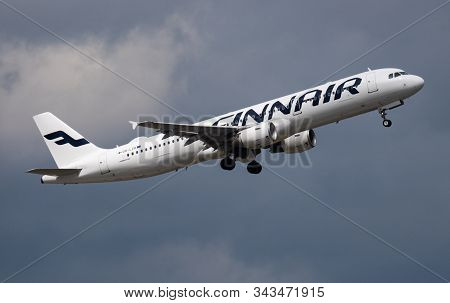 Budapest / Hungary - May 15, 2018: Finnair Airbus A321 Oh-lzb Passenger Plane Departure And Take Off