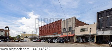 Carthage, Texas, Usa - June 28, 2021:  The Old Business District On St Mary Street