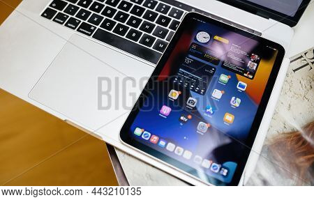 Paris, France - Oct 25, 2021: Latest Apple Computers Ipad Mini Tablet Computer With Apple Pencil On 