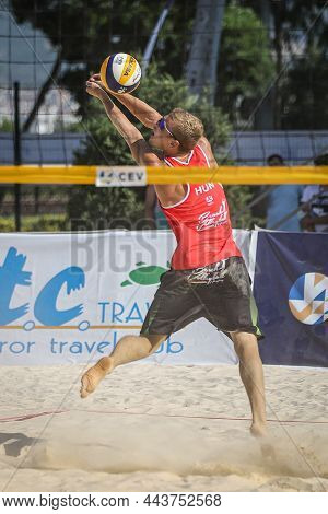 Izmir, Turkey - July 11, 2021: Hungary (mikulass Koch And Szabo) Vs Italy (hanni, T. And Fusco) 3rd 