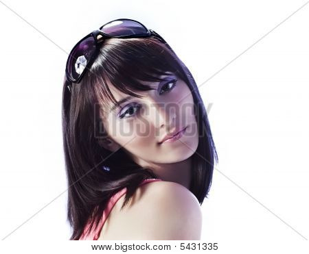 Mujeres jóvenes en gafas de sol