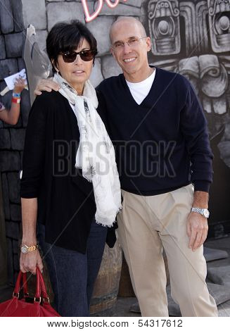 LOS ANGELES - OCT 22:  JEFFREY & MARILYN KATZENBERG arrives to the 