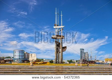 Monument Three Masts