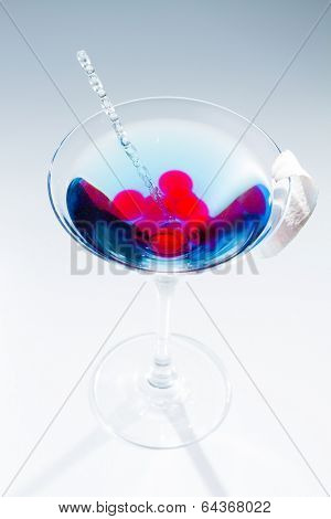 Molecular mixology - Cocktail with sphere