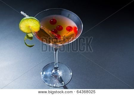 Molecular mixology - Cocktail with juice sphere