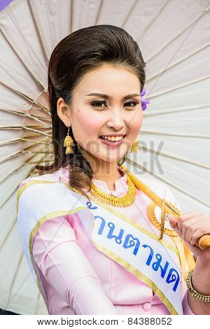 Chiang Mai, Thailand-january 17 : 32Th Anniversary Bosang Umbrella Festival,women In Traditional Cos