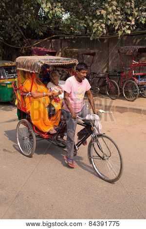 Delhi, India - November 5: Unidentified People Ride Cycle Rickshaw On November 5, 2014 In Delhi, Ind
