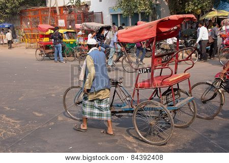 Delhi, India - November 5: Unidentified  Cycle Rickshaw Walks In The Street On November 5, 2014 In D