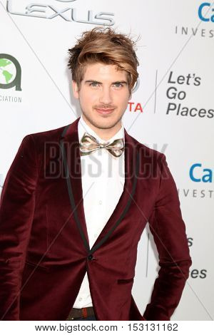 LOS ANGELES - OCT 22:  Joey Graceffa at the 26th Annual Environmental Media Awards at Warner Brothers Studio on October 22, 2016 in Burbank, CA