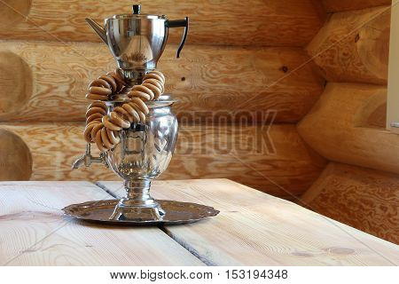 Composition with samovar / The samovar is on the table