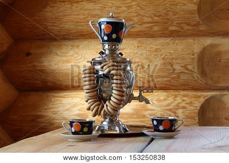 Composition with samovar / The samovar is on the table