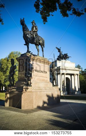 Duke of Wellington statue and arch in London