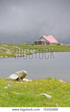 Dağ kulübe Tevno ezero Ulusal Park Pirin, Bulgaristan