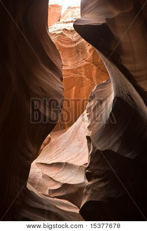 belli effetti luce all'interno del famoso Antelope slot Canyon
