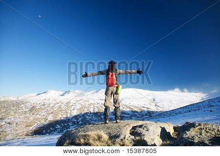 Omarmen Snow Mountains