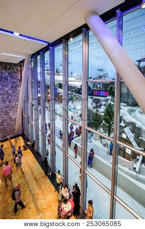 Dubai, Uae - April 07: Mall Of The Emirates Interior April 07, 2017 In Dubai, United Arab Emirates. 
