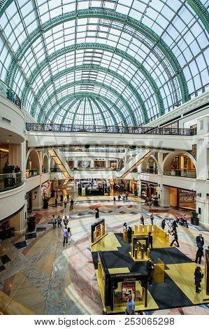 Dubai, Uae - April 07: Mall Of The Emirates Interior April 07, 2017 In Dubai, United Arab Emirates. 