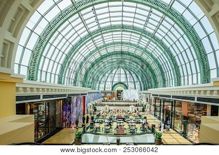 Dubai, Uae - April 07: Mall Of The Emirates Interior April 07, 2017 In Dubai, United Arab Emirates. 