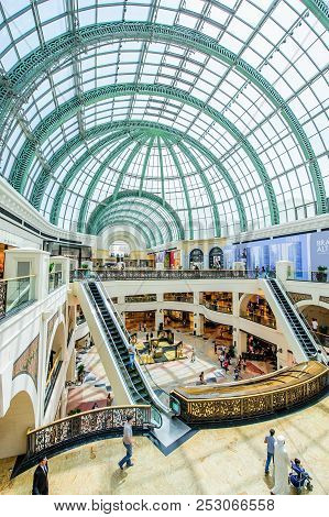 Dubai, Uae - April 07: Mall Of The Emirates Interior April 07, 2018 In Dubai, United Arab Emirates. 